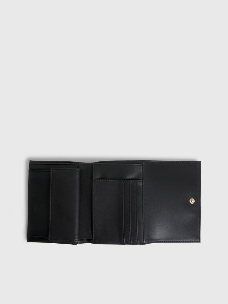 Billetera-de-cuero-sintetico-reciclado-de-plegado-triple