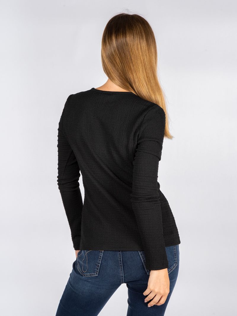 Blusa-manga-larga-con-abertura
