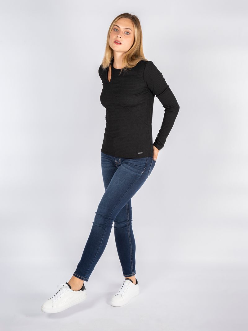 Blusa-manga-larga-con-abertura