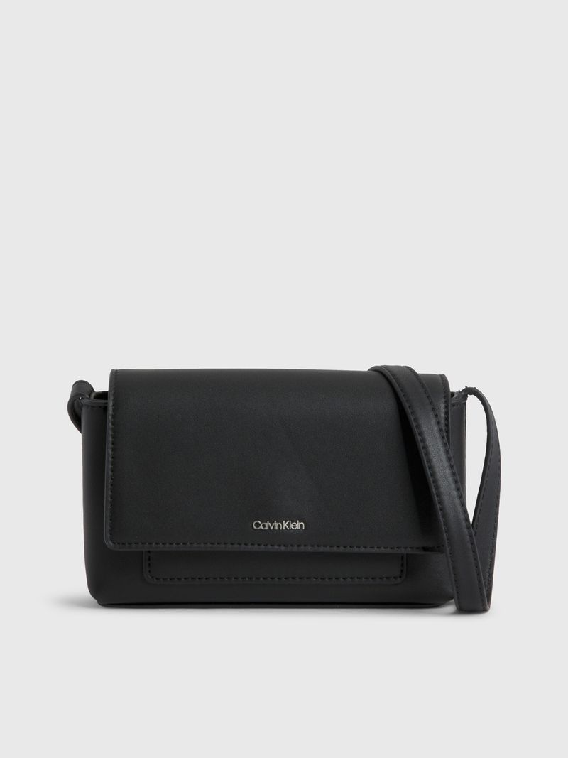 Bolso-cruzado-con-solapa