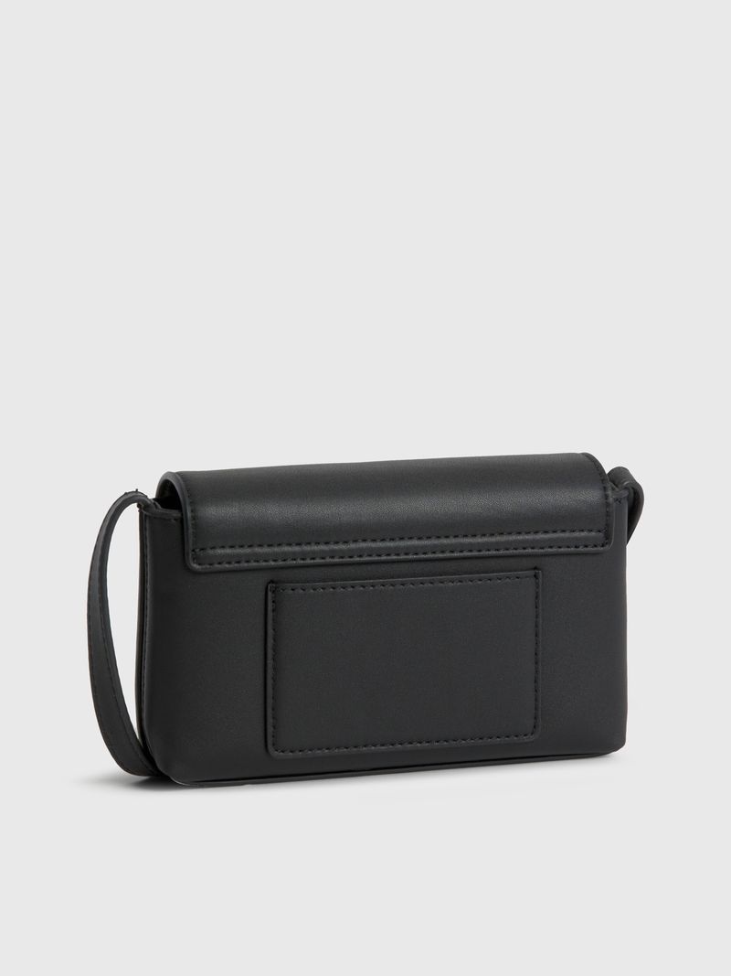 Bolso-cruzado-con-solapa