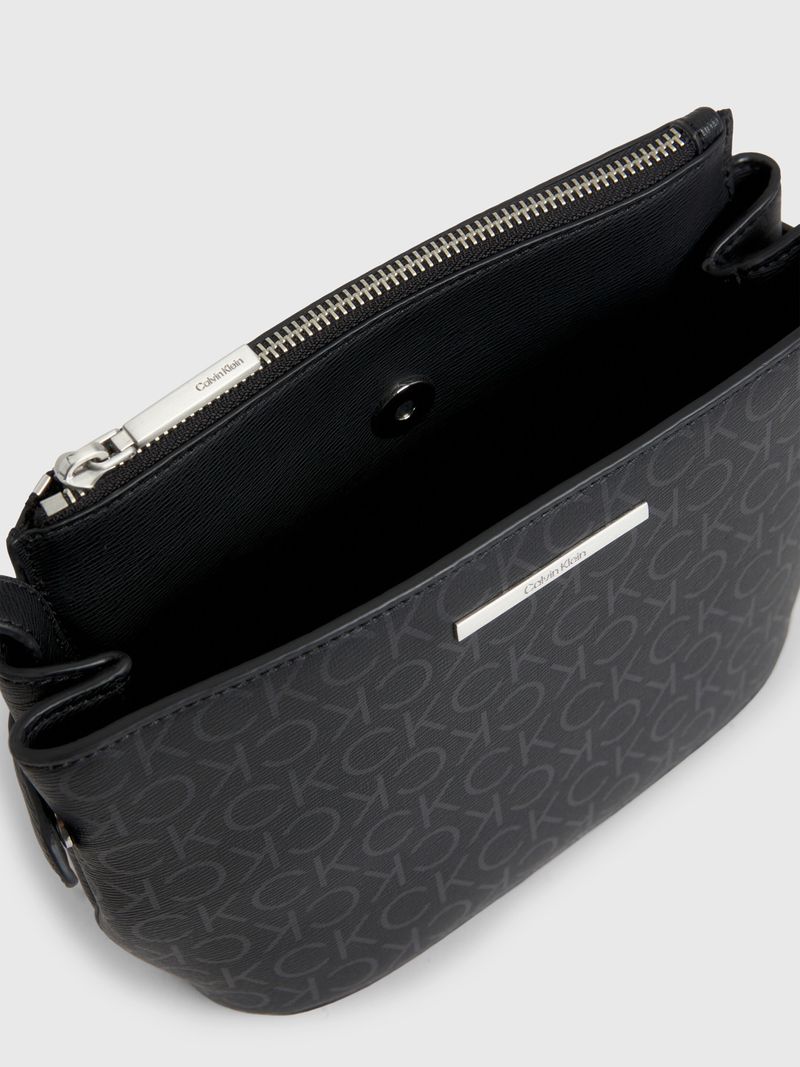Bolso-cruzado-de-cuero-sintetico