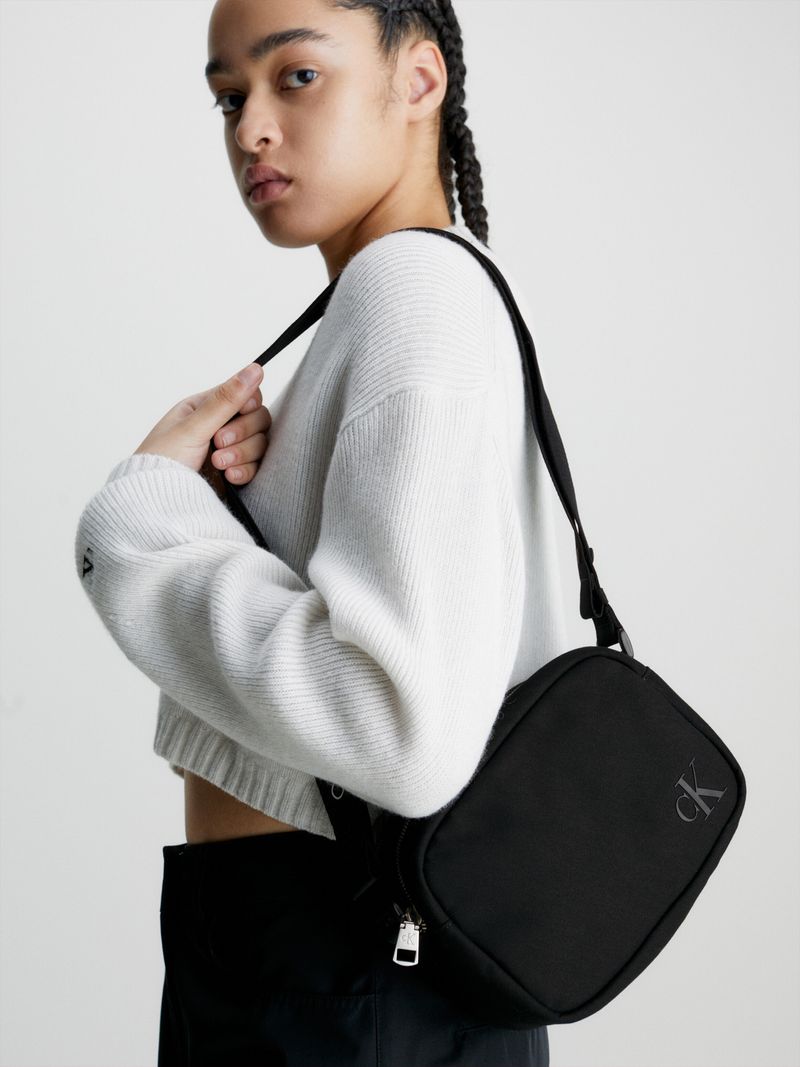 Bolso-cruzado-de-sarga