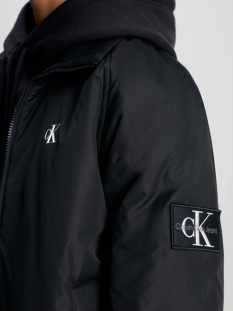 Jacket-bomber-de-poliester-reciclado
