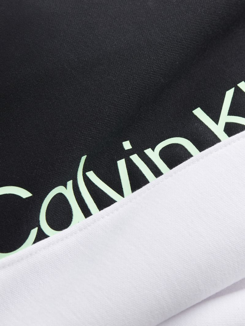 Jogger-colorblock-con-logo-vertical
