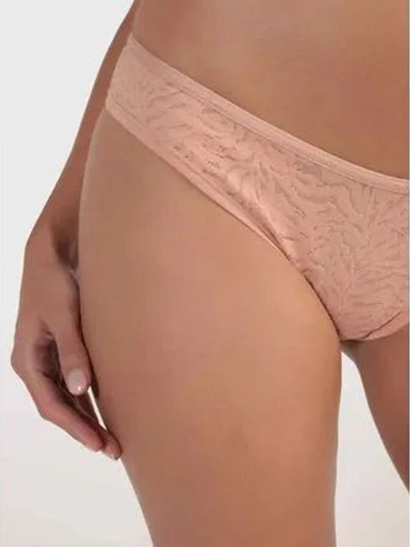 Pantie-de-encaje---intrinsic