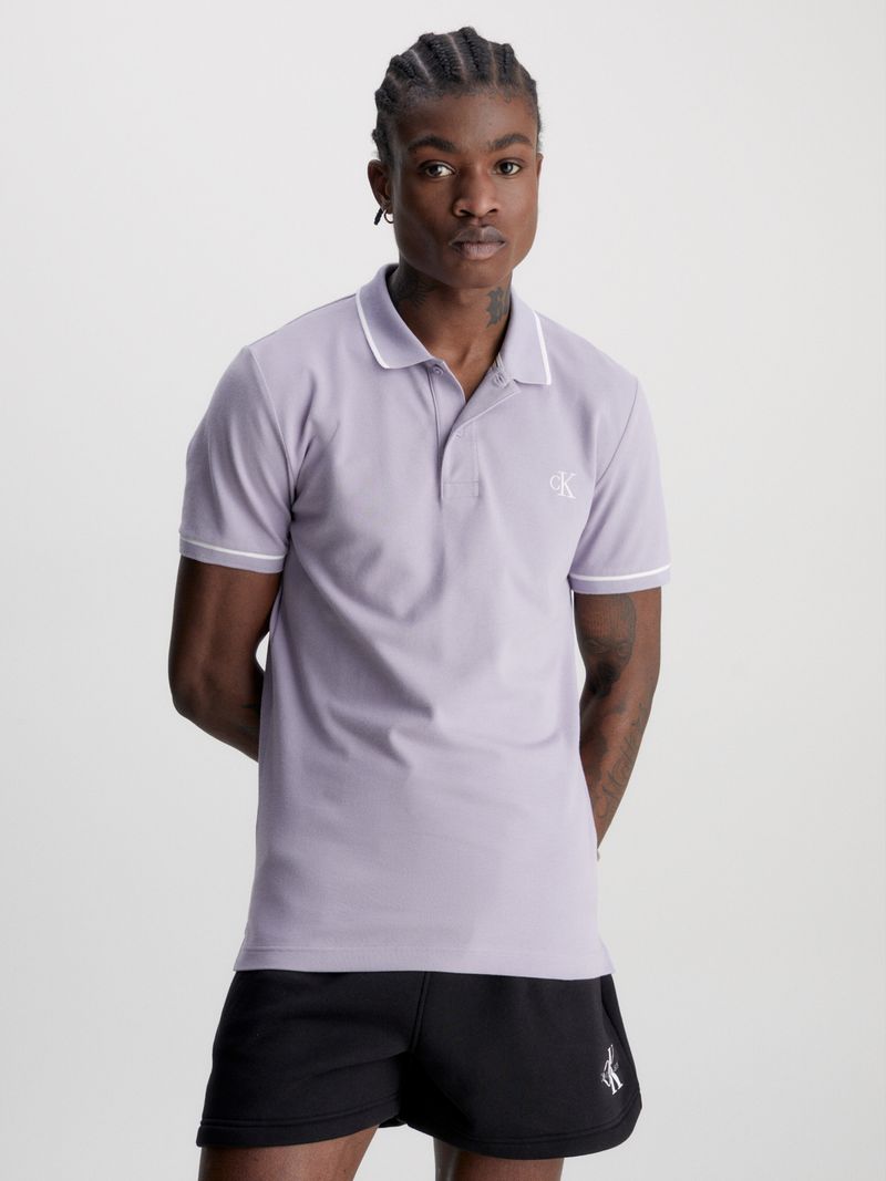 Polo-slim-con-ribete-en-contraste