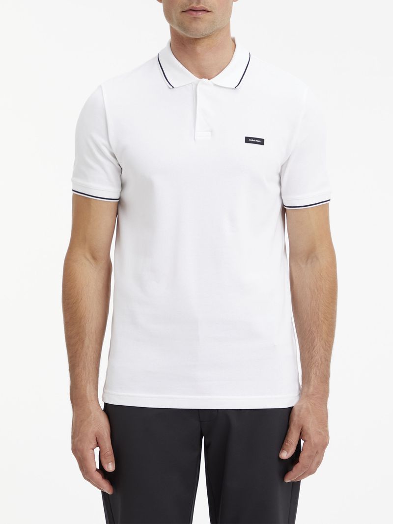 Polo-slim-de-pique-elastico-con-ribetes-modernos