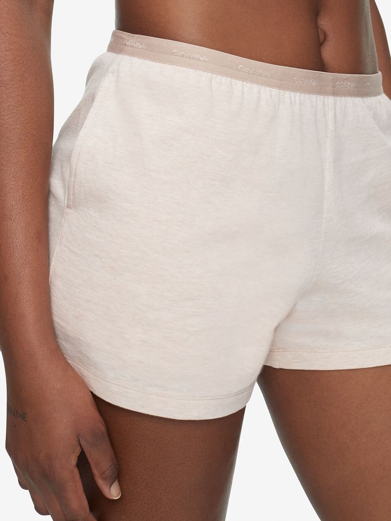 Short-de-pijama---form-to-body-