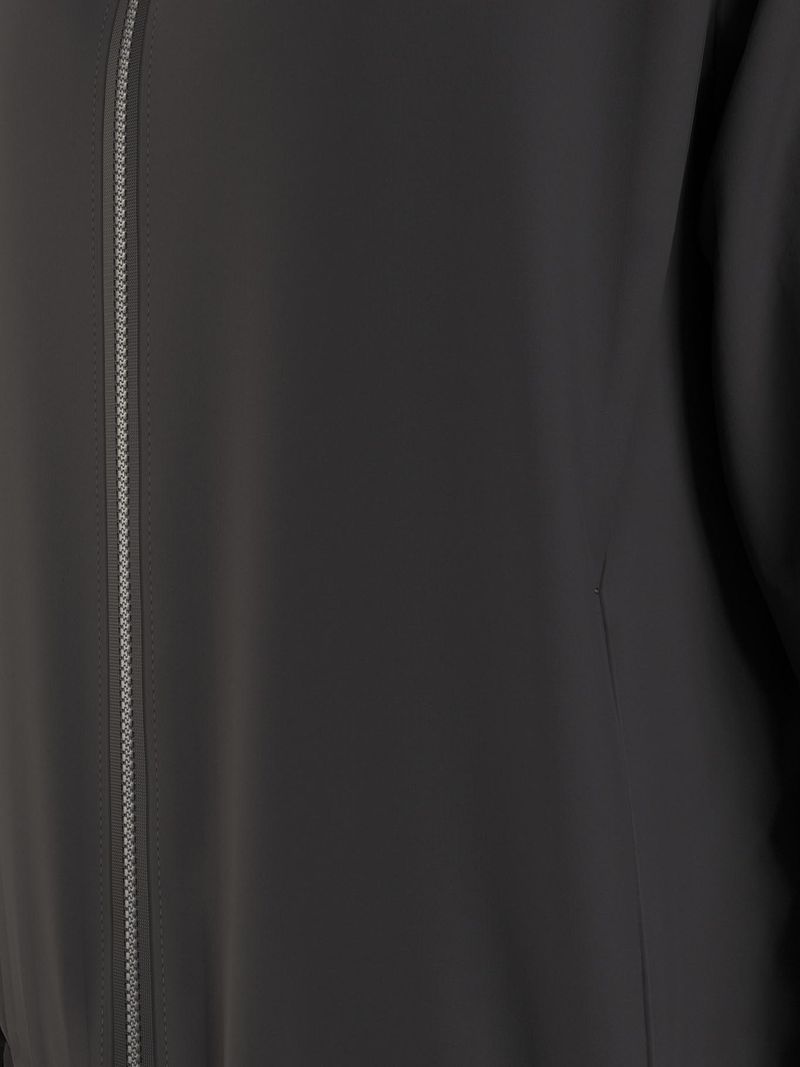 Sudadera-con-gorro-y-logo