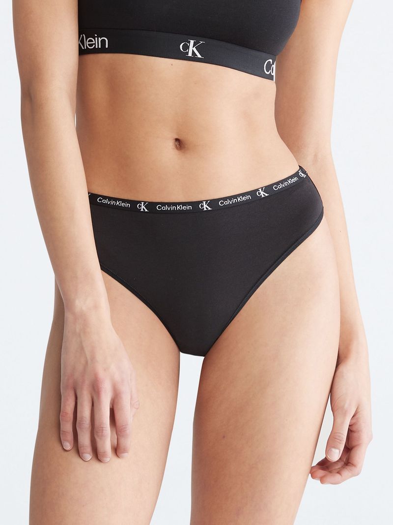 Tanga-con-logo-en-contraste-