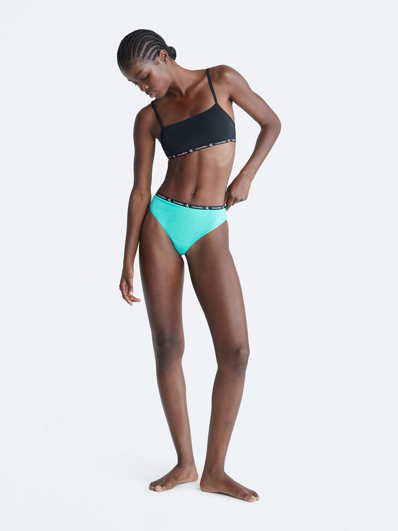 Tanga-con-logo-en-contraste-