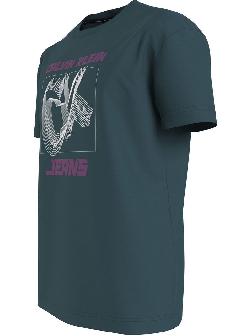 T-shirt-con-logo-en-3D-desvanecido