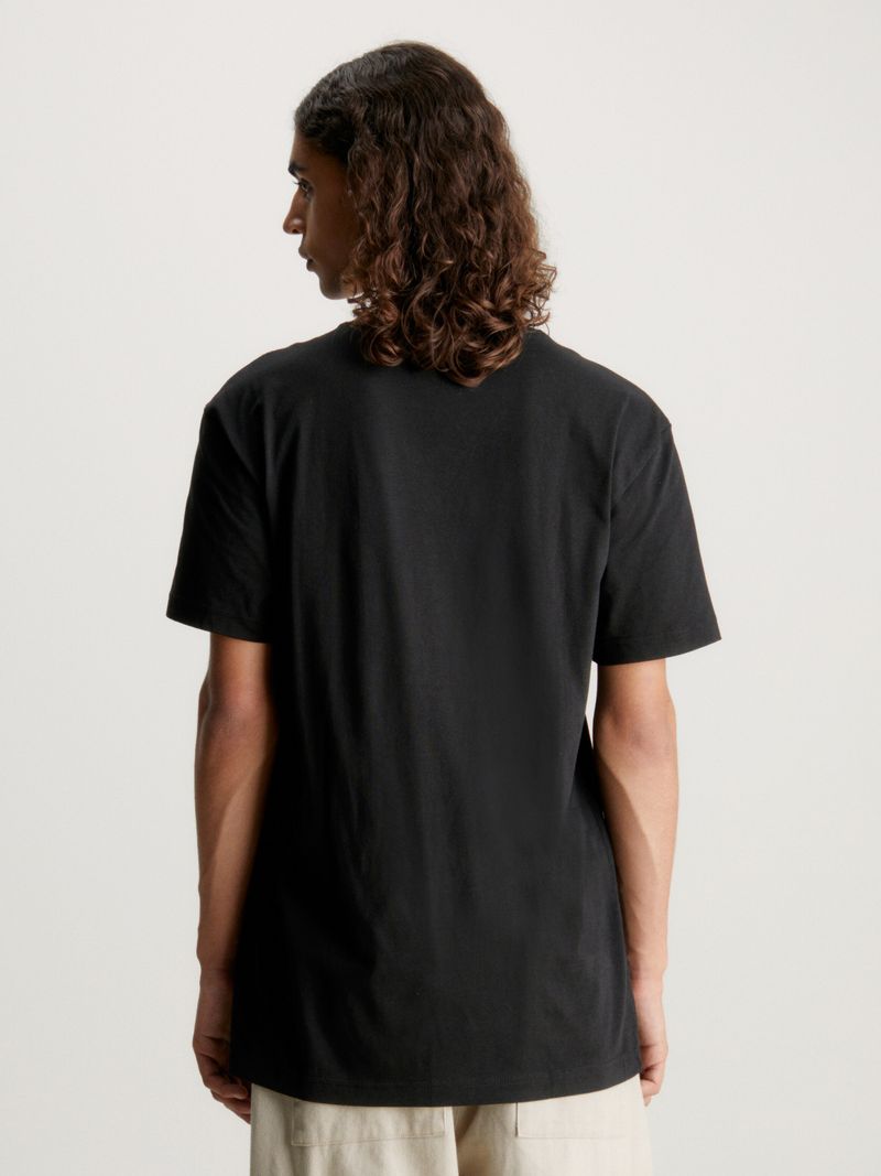 T-shirt-con-monograma