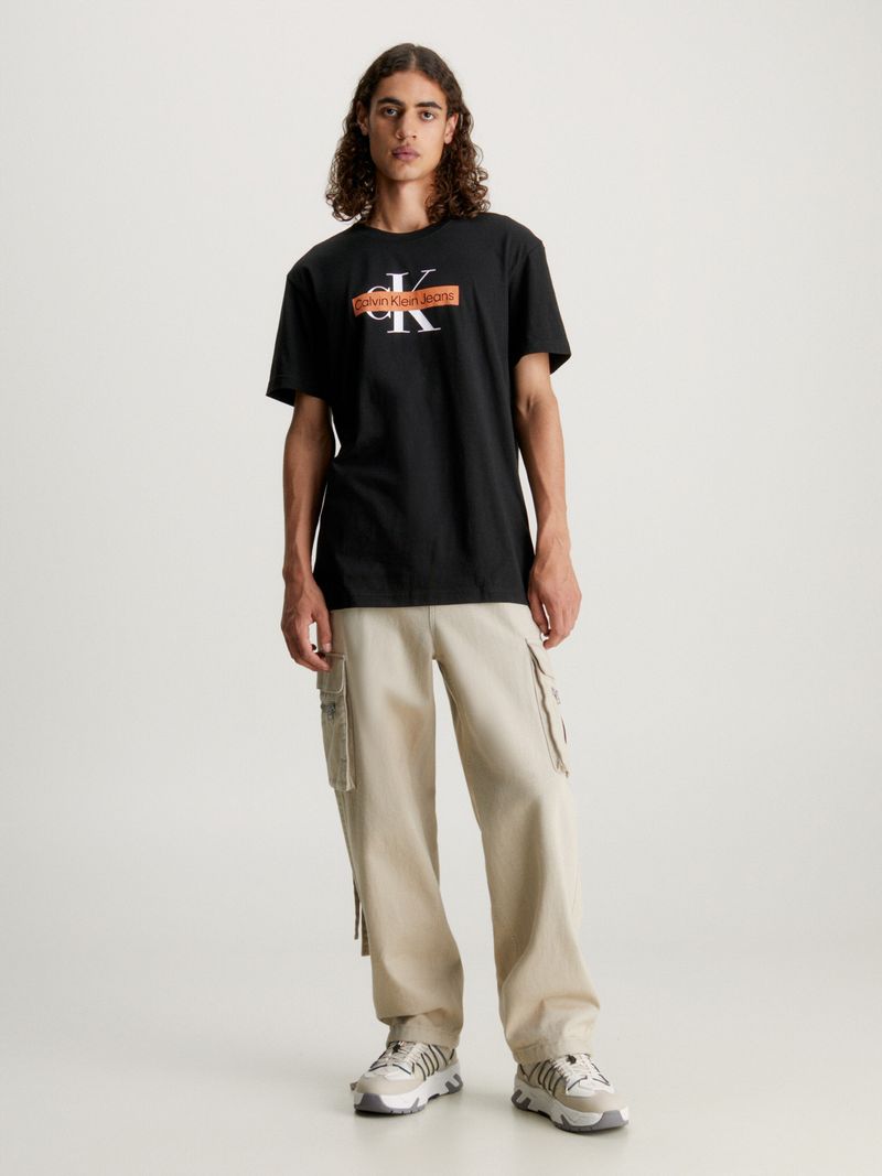 T-shirt-con-monograma