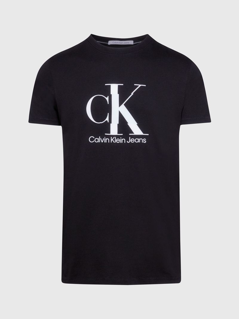 T-shirt-con-monograma-disruptivo