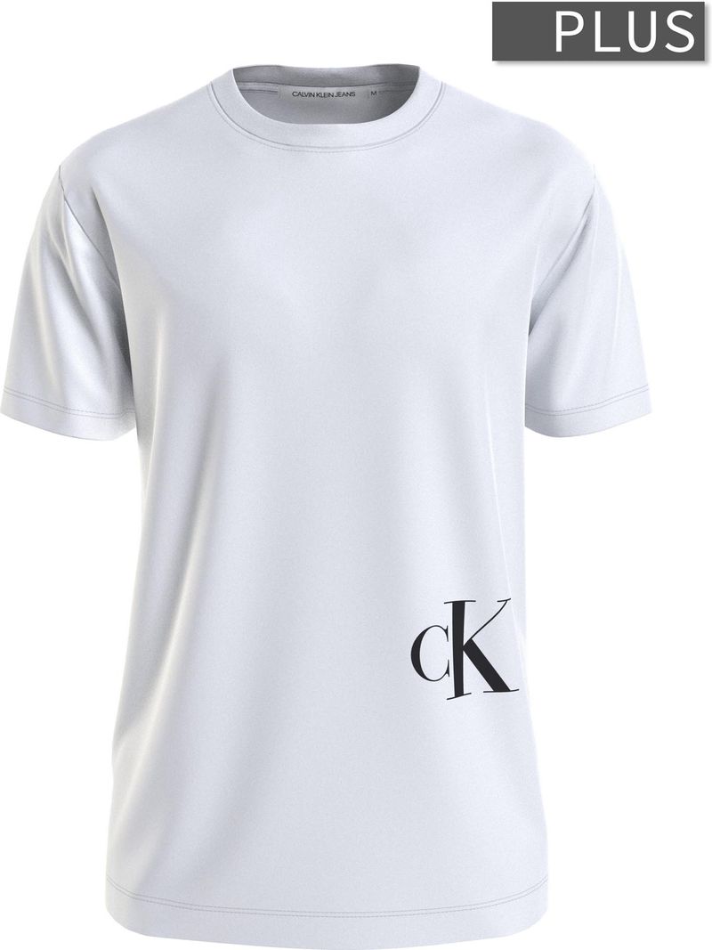 T-shirt-con-monograma-en-contraste