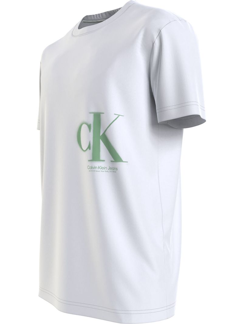 T-shirt-con-monograma-estampado