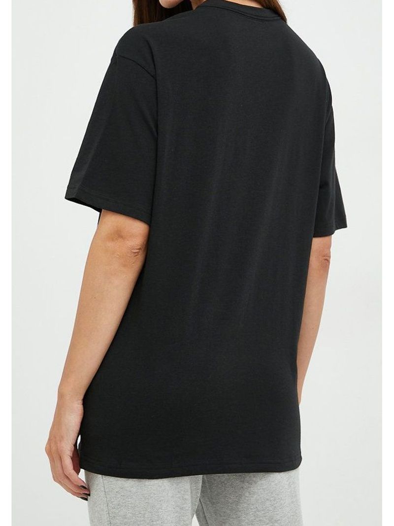 T-shirt-con-sobre-logo---monolith