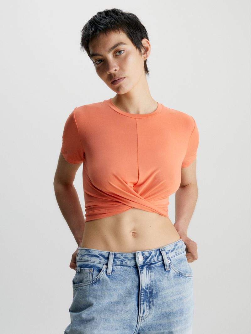 T-shirt-cropped-con-twist