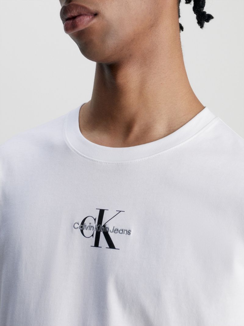 T-shirt-de-algodon-con-monograma