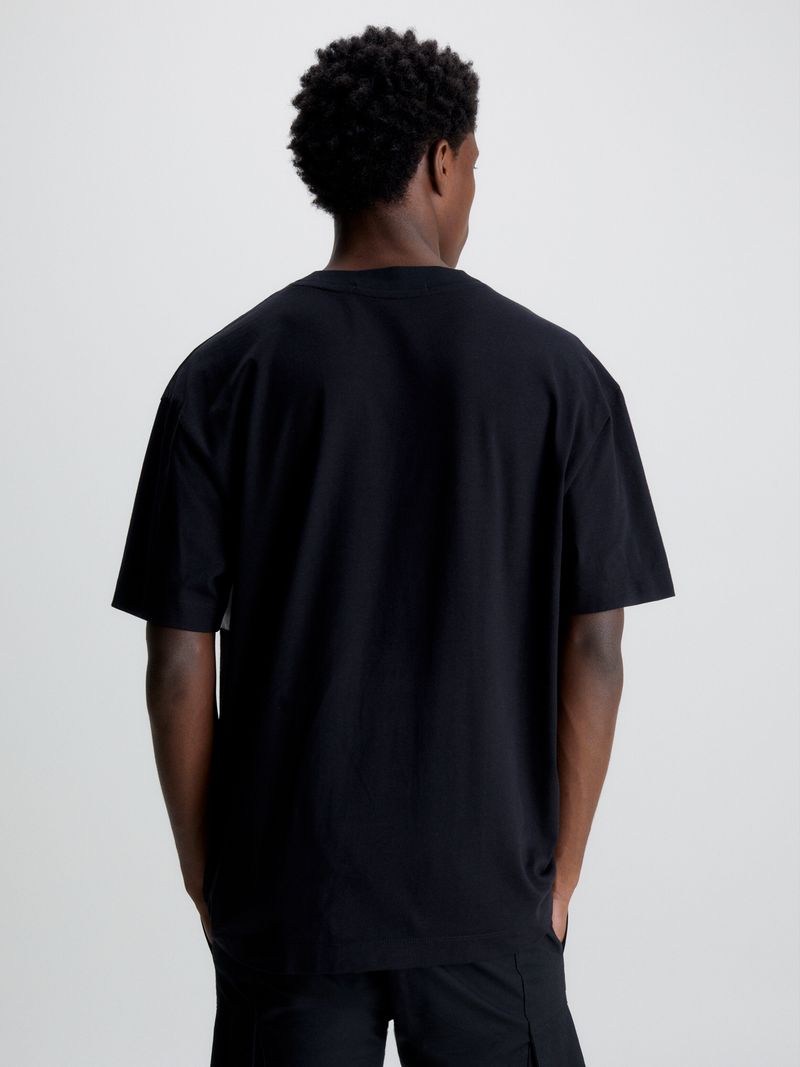 T-shirt-relaxed-con-diseño-de-bloque-de-color