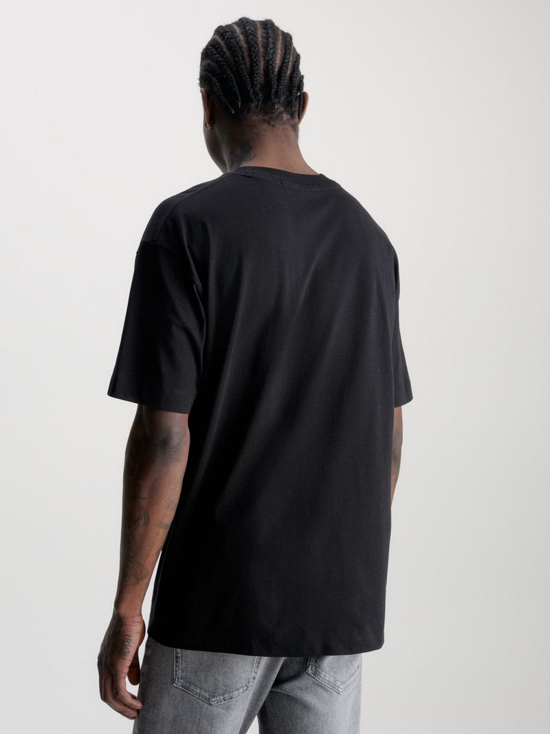 T-shirt-relaxed-con-logotipo