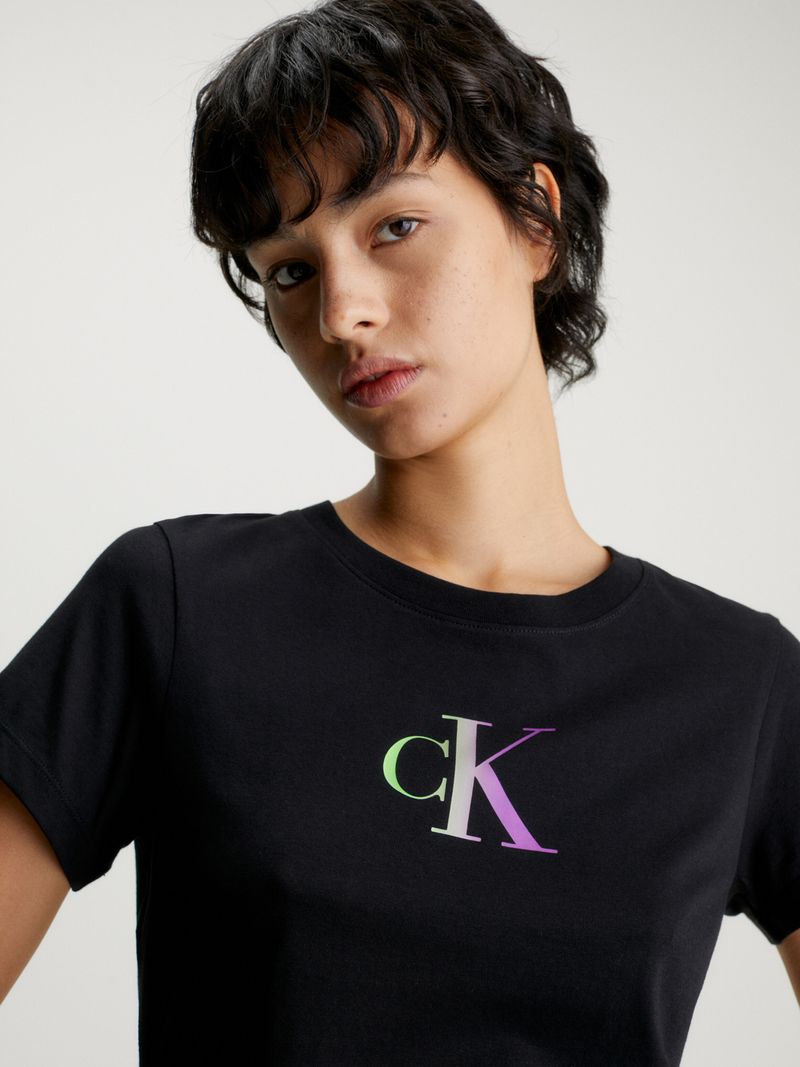 T-shirt-slim-con-monograma