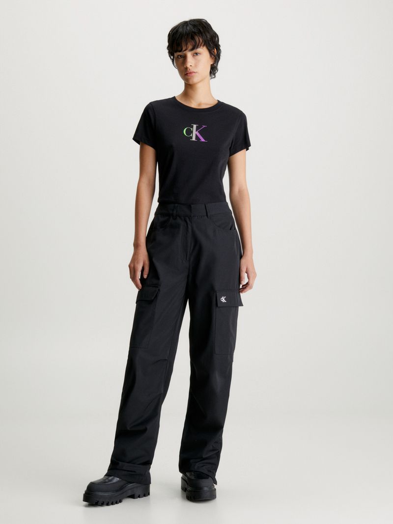 T-shirt-slim-con-monograma