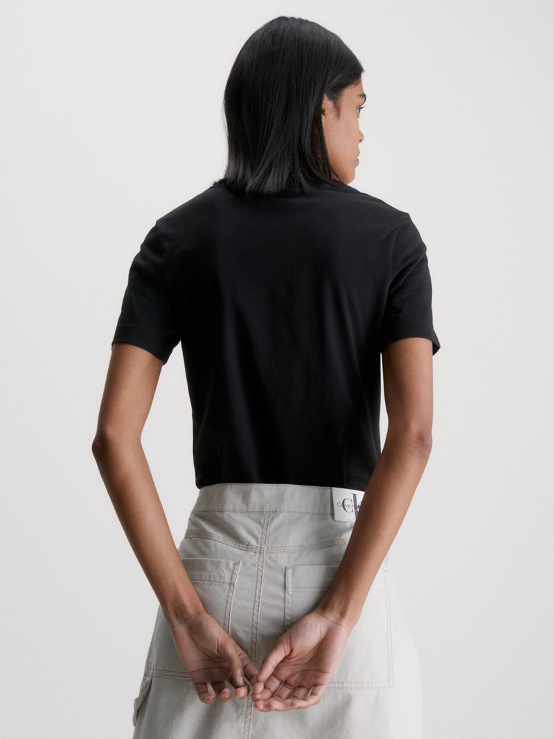 T-shirt-slim-con-monologo