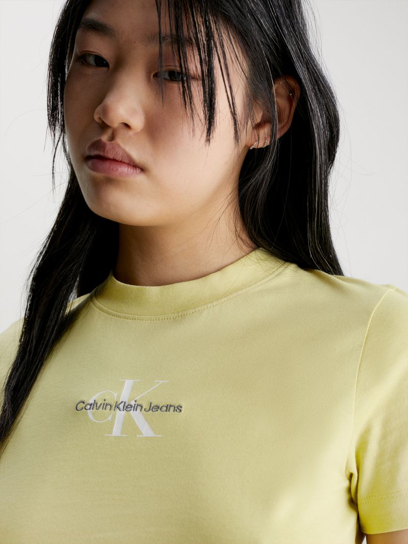T-shirt-slim-con-monologo