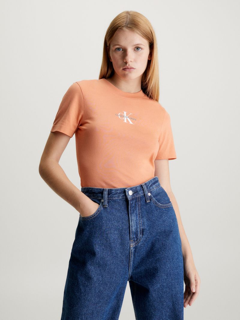 T-shirt-slim-con-monologo