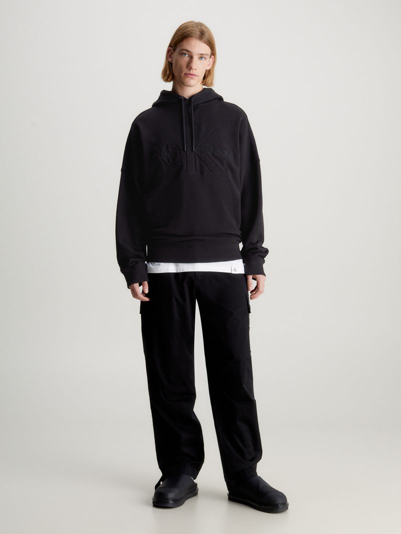 Sudadera-oversized-con-gorro-y-monograma