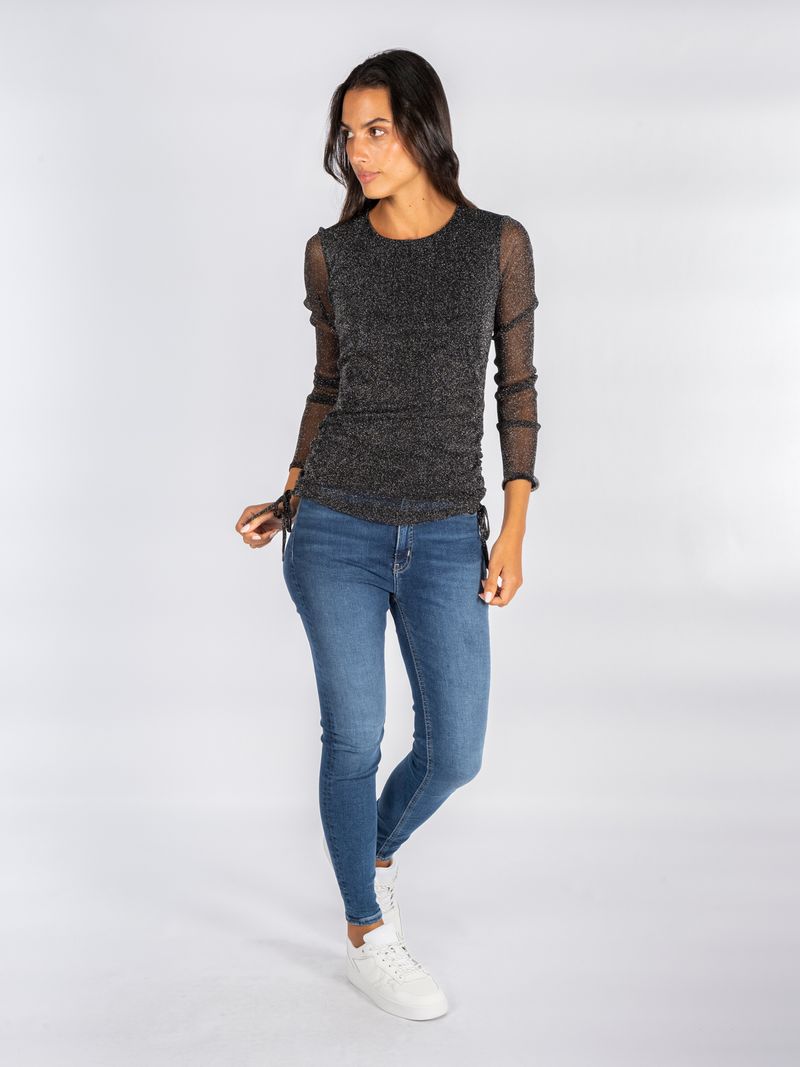 Blusa-fruncida-lateral-metalica-de-manga-larga